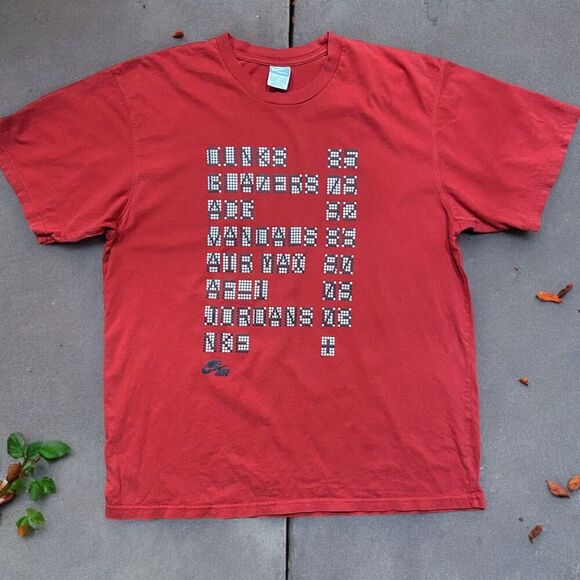 Nike Air Y2K 00s Vintage Sneaker Jones Graphic Tee Red Black T-Shirt Men's XL - Picture 1 of 8
